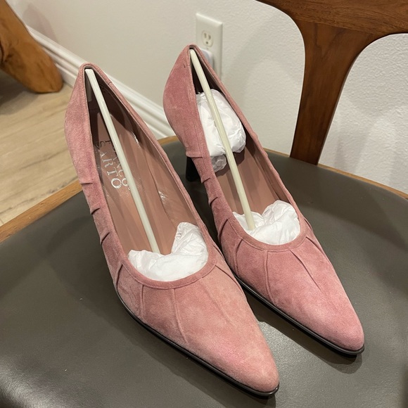 Franco Sarto Shoes Franco Sarto Rose Suede New Size 9 Pinkish